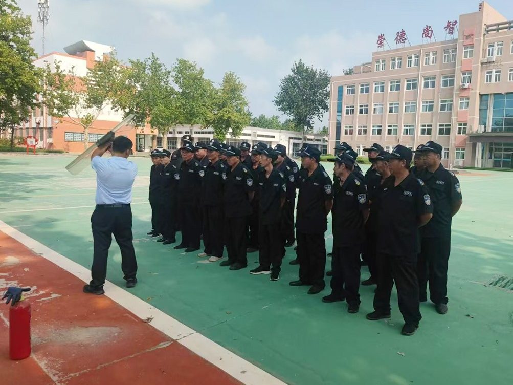 队列与消防器材实操