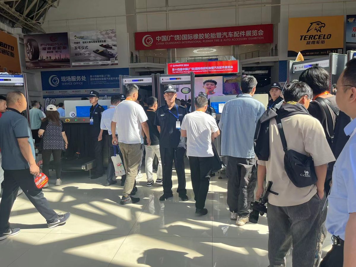 展馆内人流疏导